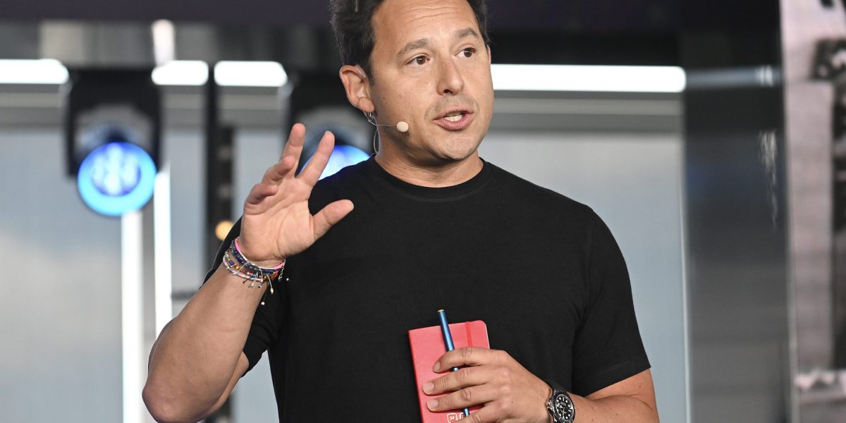 President of $200 billion Shopify says some of the greatest workers he knows only clock in 40-hour weeks: 'You don't have to work 80 hours' | Fortune