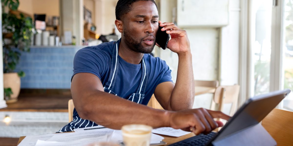 Our data shows that companies of 500 and fewer workers mostly avoided the AI layoffs. They're making AI work for them | Fortune