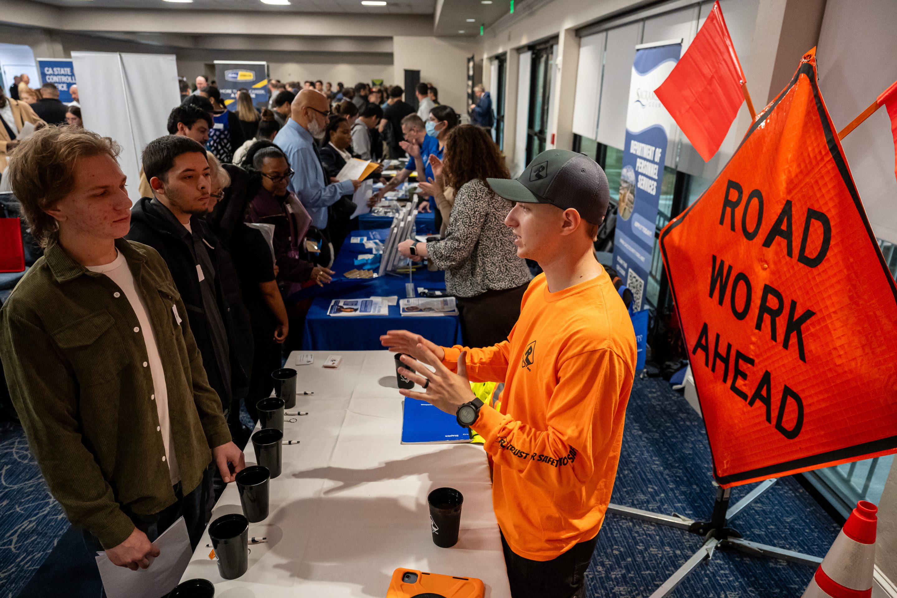 fortune.com - Jason Ma - The job market in 2026 will suffer from 'uncomfortably slow growth' in the first half but reverse higher later in the year, JPMorgan says