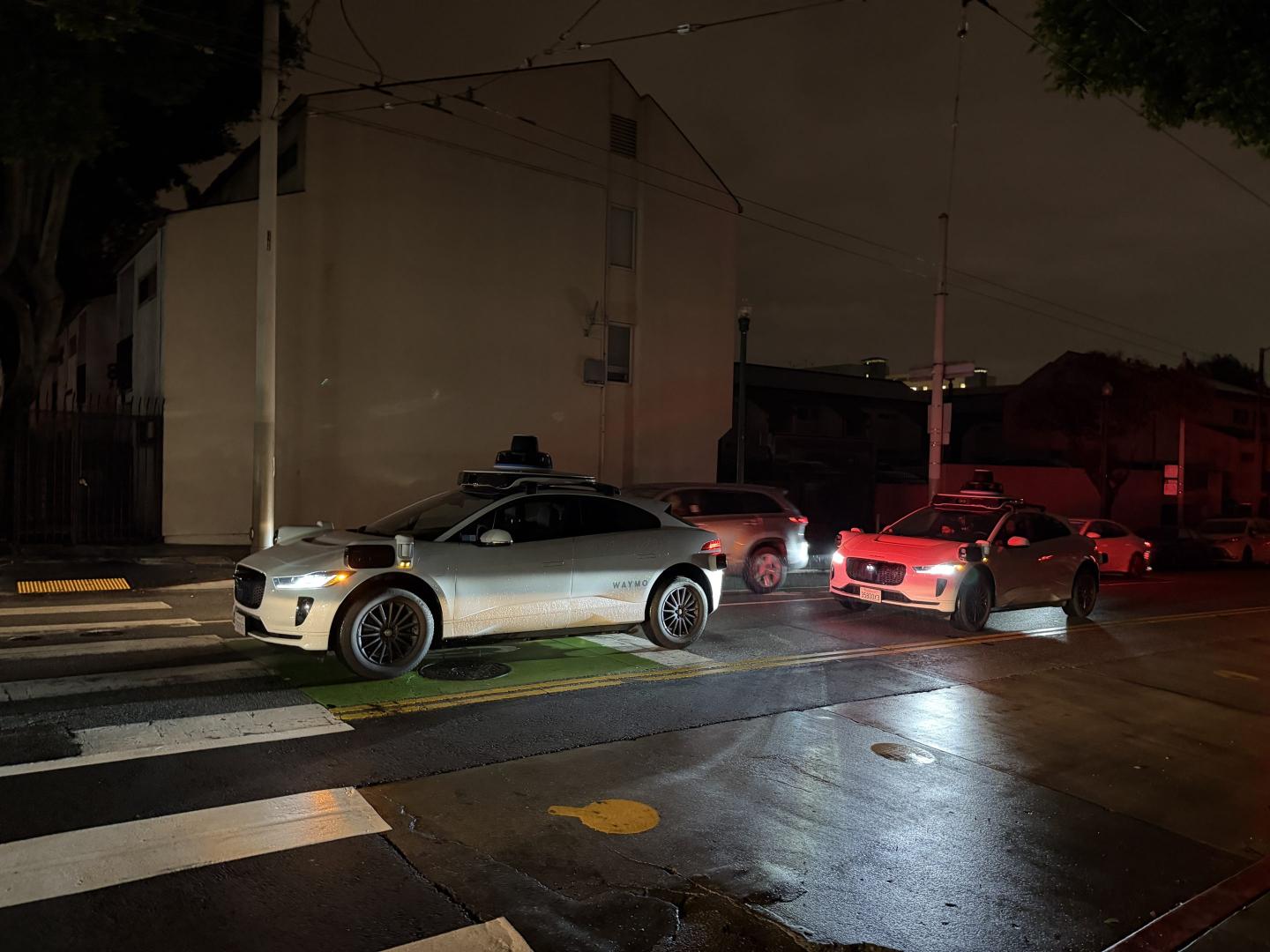 Waymos froze, blocked traffic during San Francisco power outage