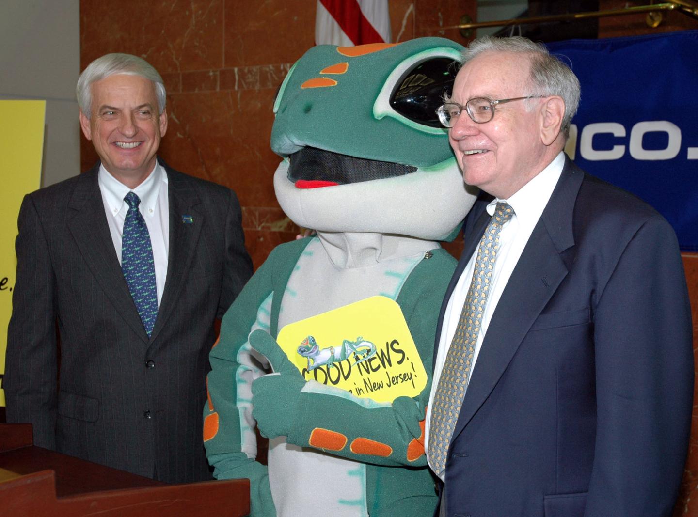 Warren Buffett and the Geico gecko.