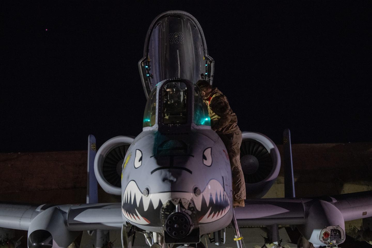 U.S. launches new retaliatory strikes against ISIS in Syria after deadly ambush