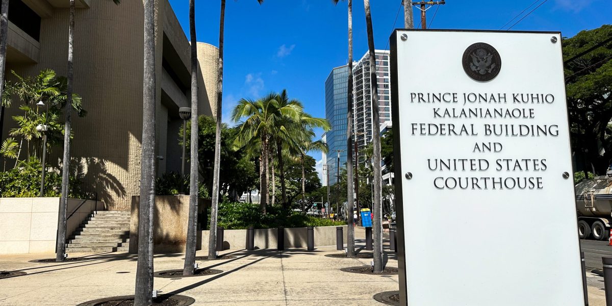 33-year-old former flight attendant posed as pilot and got hundreds of free tickets over 4-year span, authorities say. Why it worked is a mystery