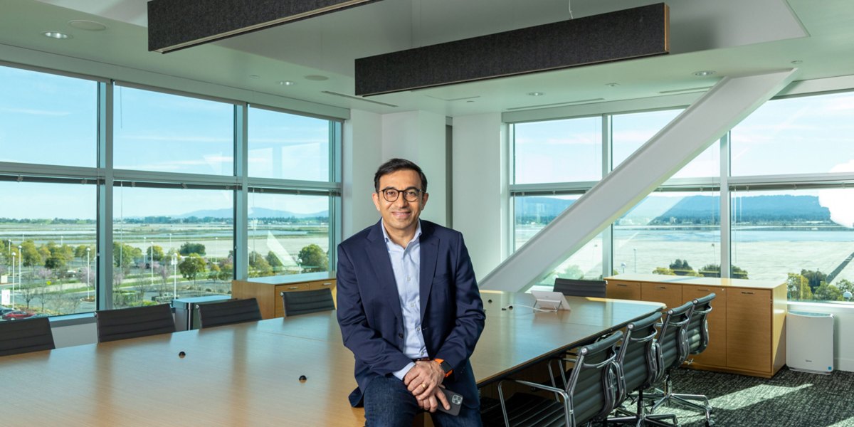 CEO Informatica adalah Alumni McKinsey—Mengaku ‘Didorong-Dorong’ oleh Rekan Cerdas Membantunya Berkembang