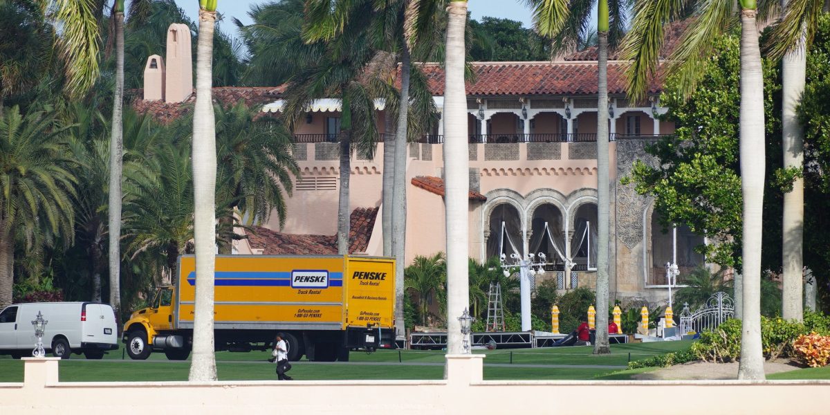 Ikon Tombol Panah Bawah