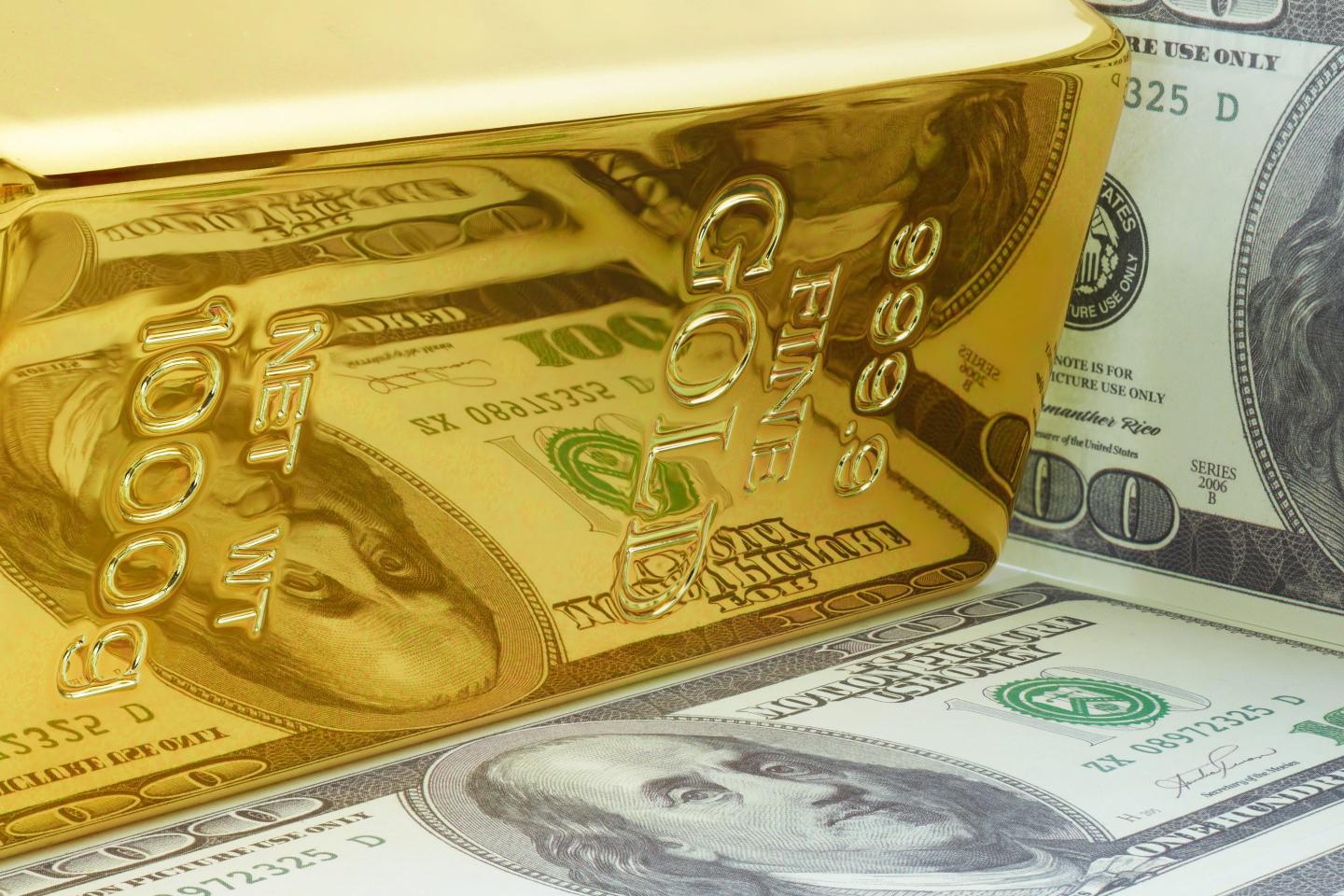 Dollar sinks as Trump’s new tariffs raise fears about U.S. debt and reserve currency status. ‘When it’s lost, economic collapse will follow’