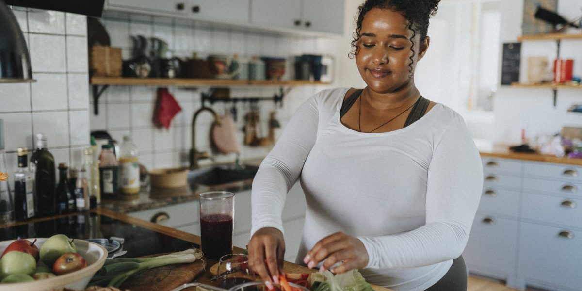 Experts are divided on how workers should spend their 5-9: Structure is key for productivity, but can lead to burnout Experts are divided on how workers should spend their 5-9: Structure is key for productivity, but can lead to burnout