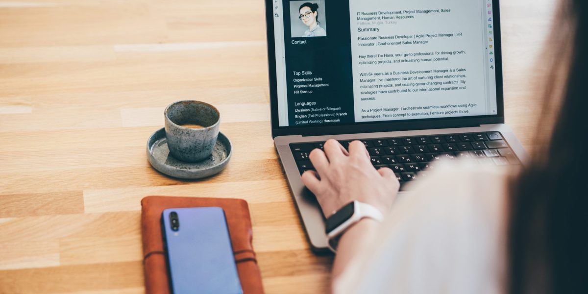 Ikon Tombol Panah Bawah