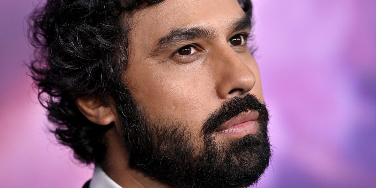 Despite a $45 million net worth, Big Bang Theory star still works tough, 16-hour days-he repeats one mantra when overwhelmed | Fortune