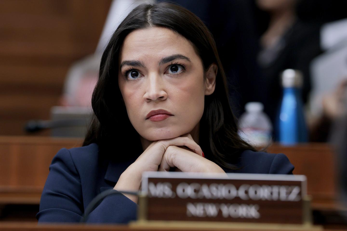 Alexandria Ocasio-Cortez says ‘we have to draw a line in the sand now’ after fatal shooting by federal agents in Minnesota