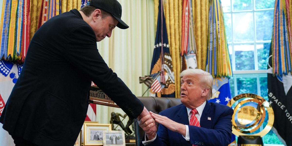 The great power gap: Billionaires are 4,000 times more likely to hold office than you are, and Oxfam warns it's ruining democracy | Fortune