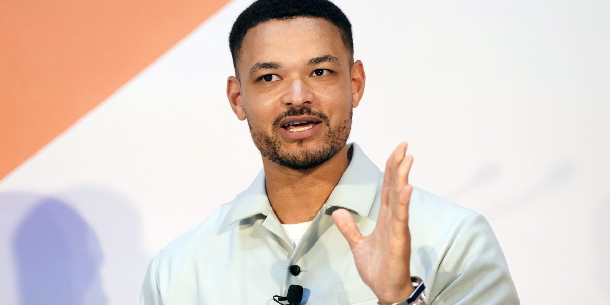 ‘Diary of a CEO’ founder Steven Bartlett says he hired someone with ‘zero’ work experience because she ‘thanked the security guard by name’ before the interview ‘Diary of a CEO’ founder Steven Bartlett says he hired someone with ‘zero’ work experience because she ‘thanked the security guard by name’ before the interview