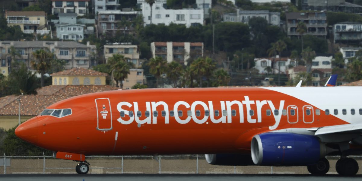 Allegiant to acquire Sun Country in deal valued at .5 billion