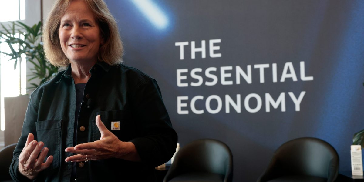 Carhartt CEO says they always focused on blue-collar workers&mdash;but hipsters came anyway: &lsquo;We welcome anyone &hellip; that wants to celebrate hard work&rsquo;