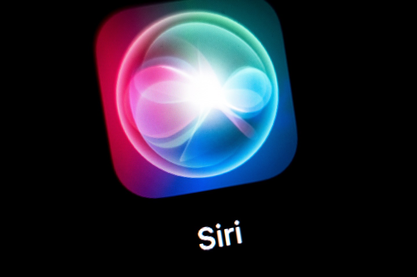 The Siri application icon in October 2025. (Photo: Nikolas Kokovlis/NurPhoto/Getty Images)