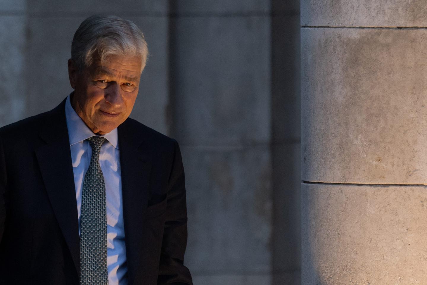 Trump blasts Dimon, threatens to sue JPMorgan over debanking