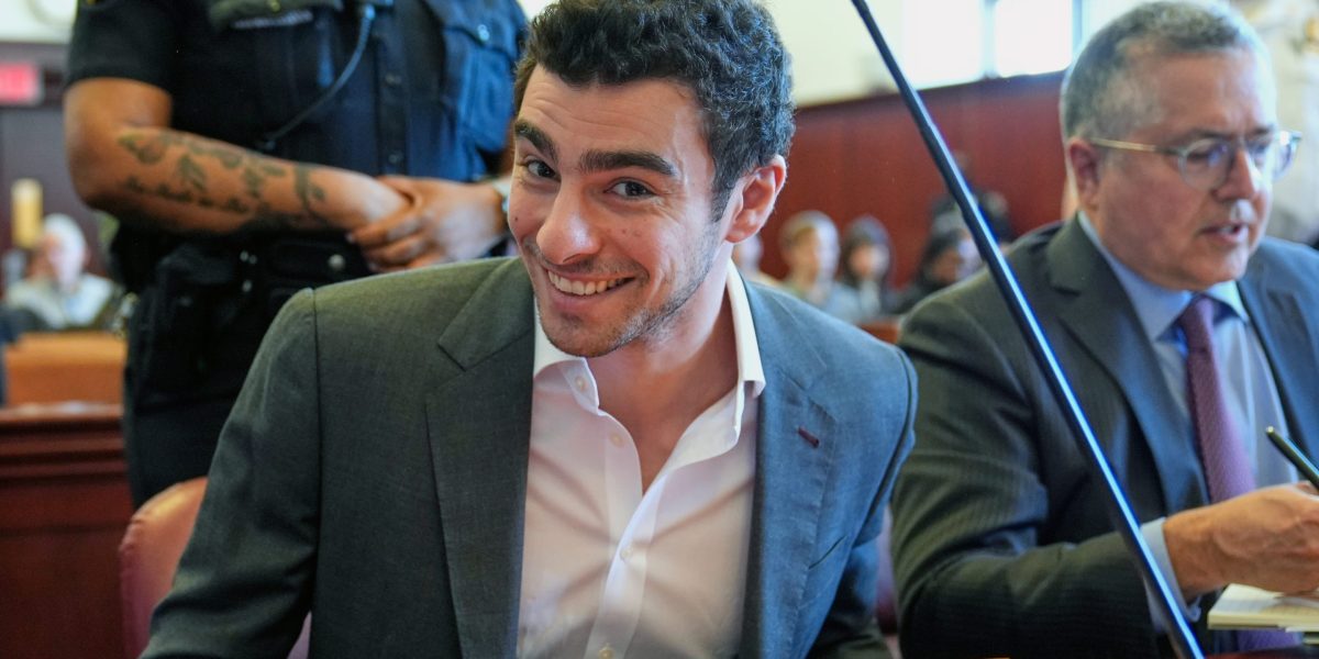 Pizza cutter-wielding FBI imposter tried to break Luigi Mangione out of jail, authorities say | Fortune