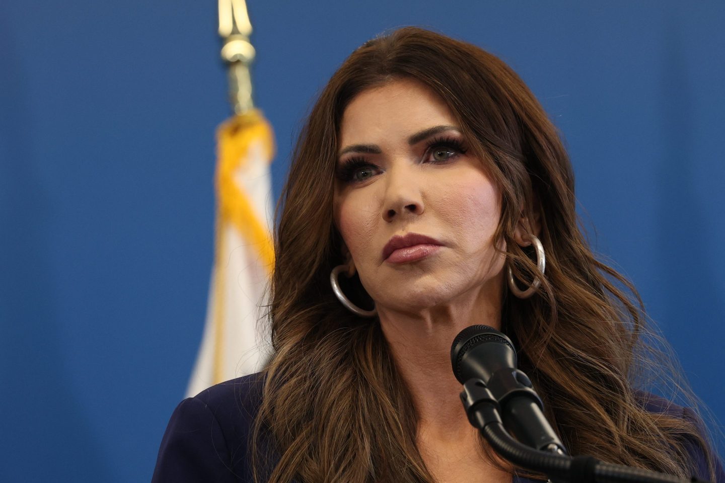 Hundreds more federal agents heading to Minnesota, Noem says