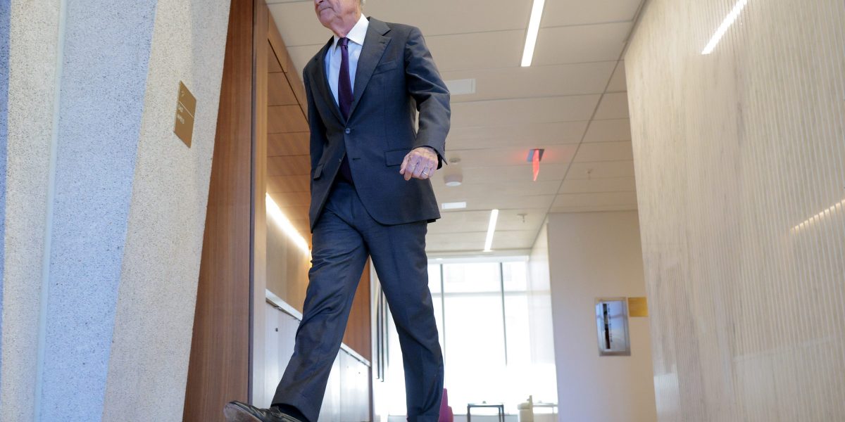 Rapat Fed: Macquarie Perkirakan FOMC Naikkan Suku Bunga pada 2026