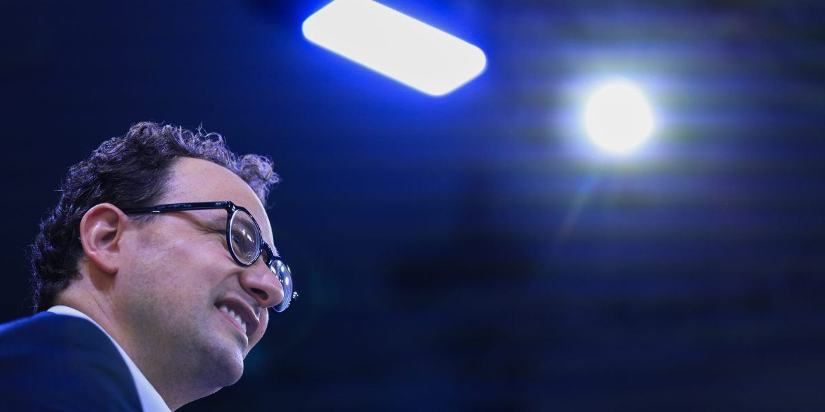 Kepala Claude Code Anthropic Bicara: Cara Alat Ini Meraih Hati Non-Programmer dan Memulai Era Baru bagi Insinyur Perangkat Lunak