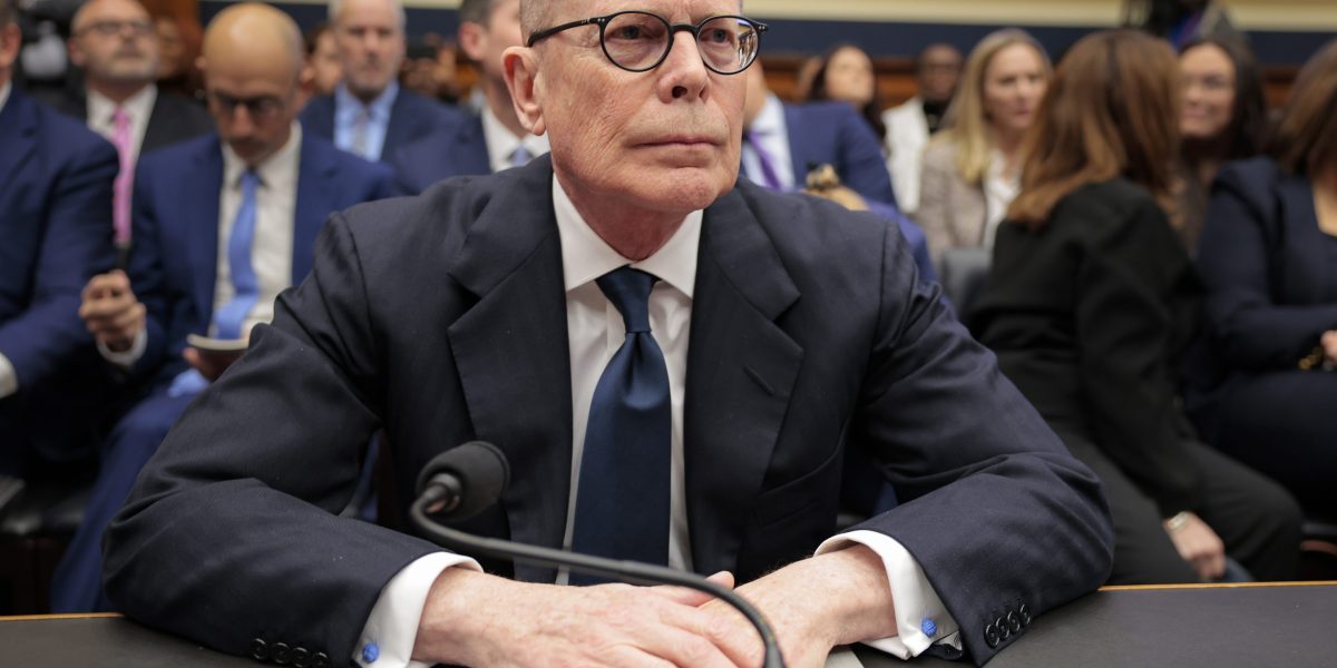 UnitedHealth Terpukul oleh Jatuhnya Saham Hampir 20% Usai Peringatan ke Investor