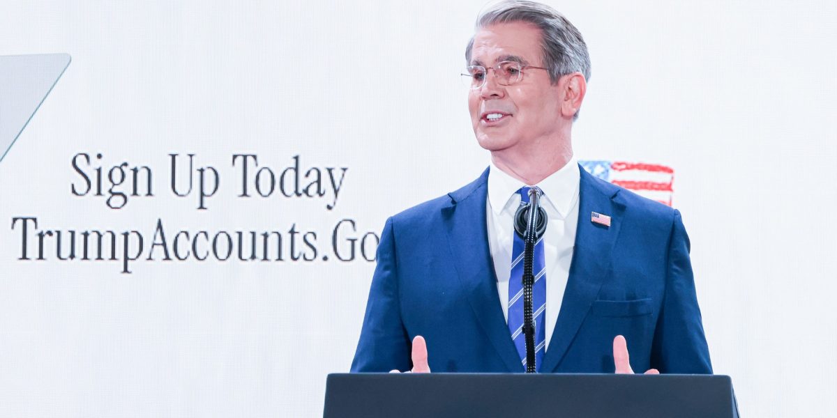 Scott Bessent Membahas 39% Warga Amerika yang Mendukung Sosialisme: Mereka Tidak Berinvestasi di Pasar Saham