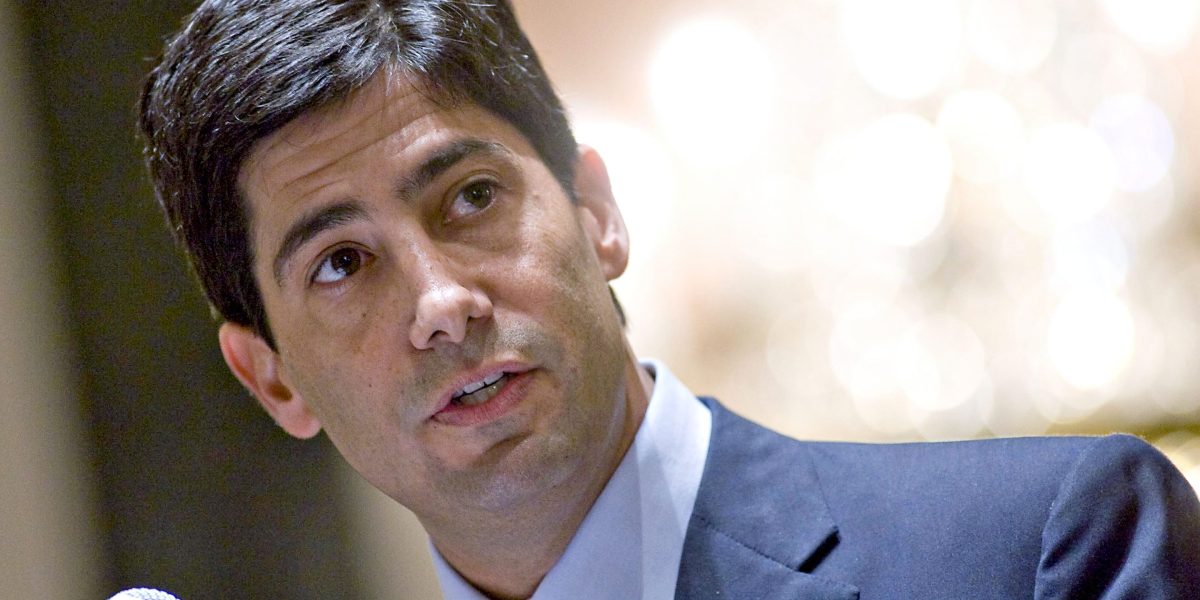 Ayah Mertua Miliarder Ketua Fed Baru Adalah Sahabat Kuliah Trump