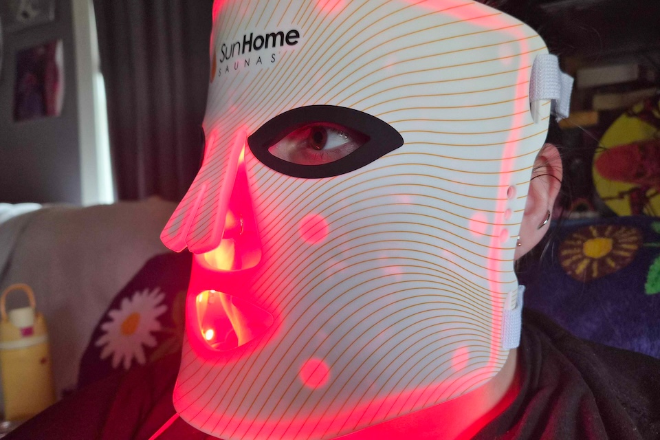 Sun Home red light therapy mask