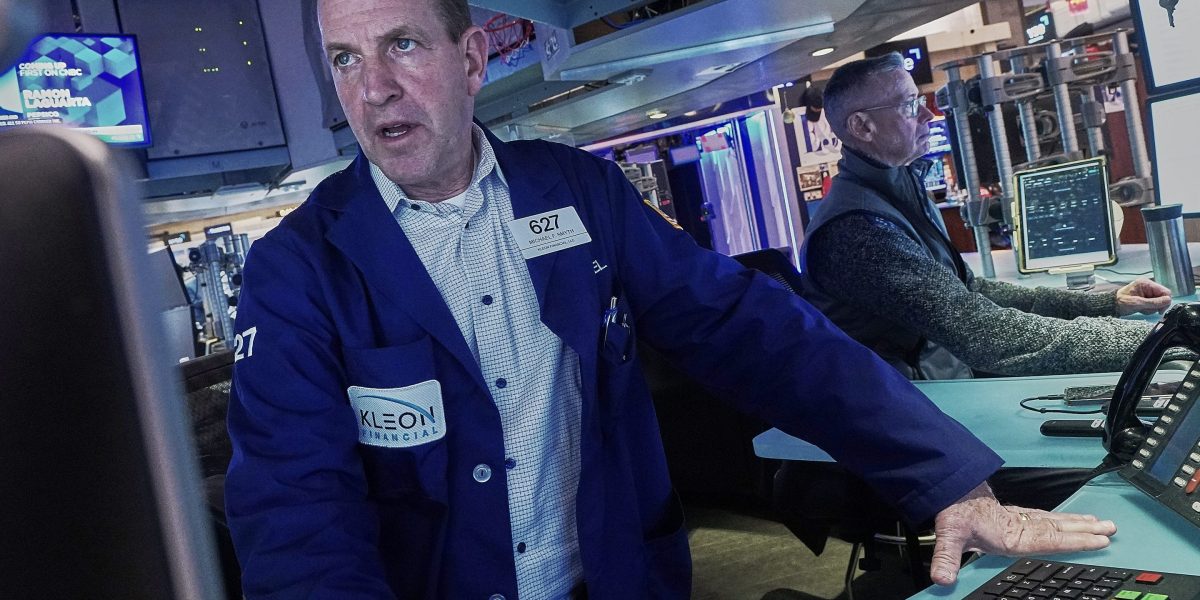 Indeks S&P 500 Tumbang untuk Kelima Kalinya Didorong Tekanan Sektor Teknologi

AMD Anjlok 17,3% Pimpin Pelemahan Saham Teknologi