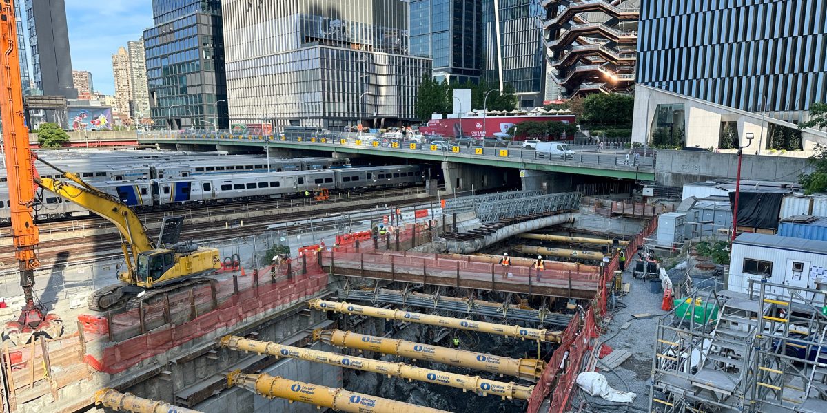 Tidak, Putusan Hakim Tegaskan pada Trump: Dana  Miliar untuk New York City dan New Jersey Tidak Boleh Dihambat