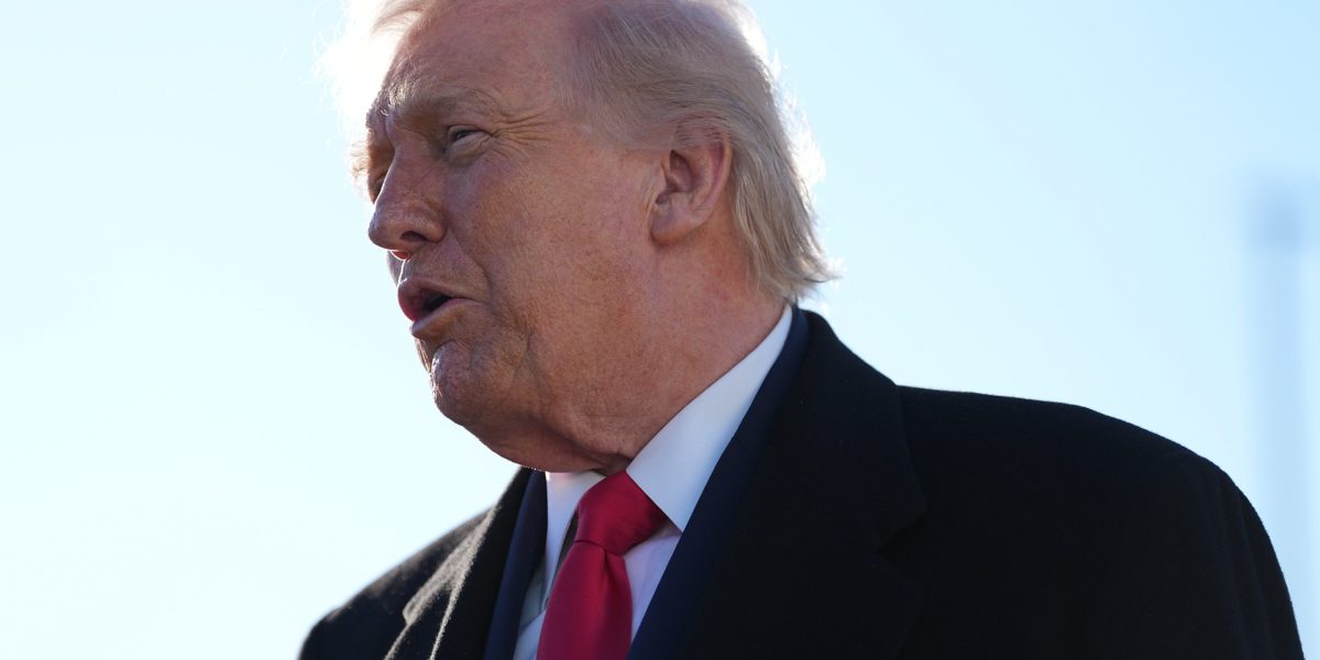 Gugatan Para Pegolf terhadap Pembaruan Lapangan Umum Berusia Seabad oleh Trump