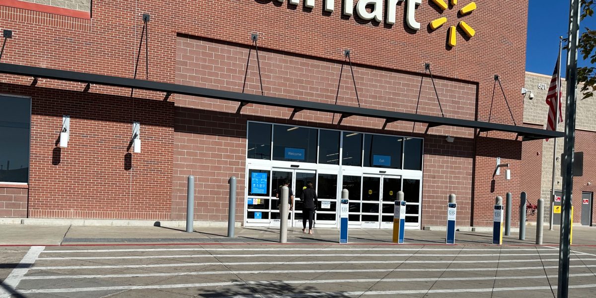 Walmart Ungkap Lebih Banyak Orang Kaya AS Berbelanja di Sana Selama Musim Liburan