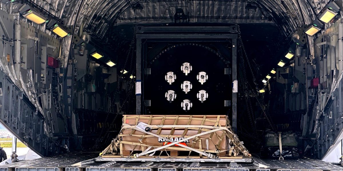 Militer AS Kini Bisa Angkut Reaktor Nuklir Kecil dengan Pesawat