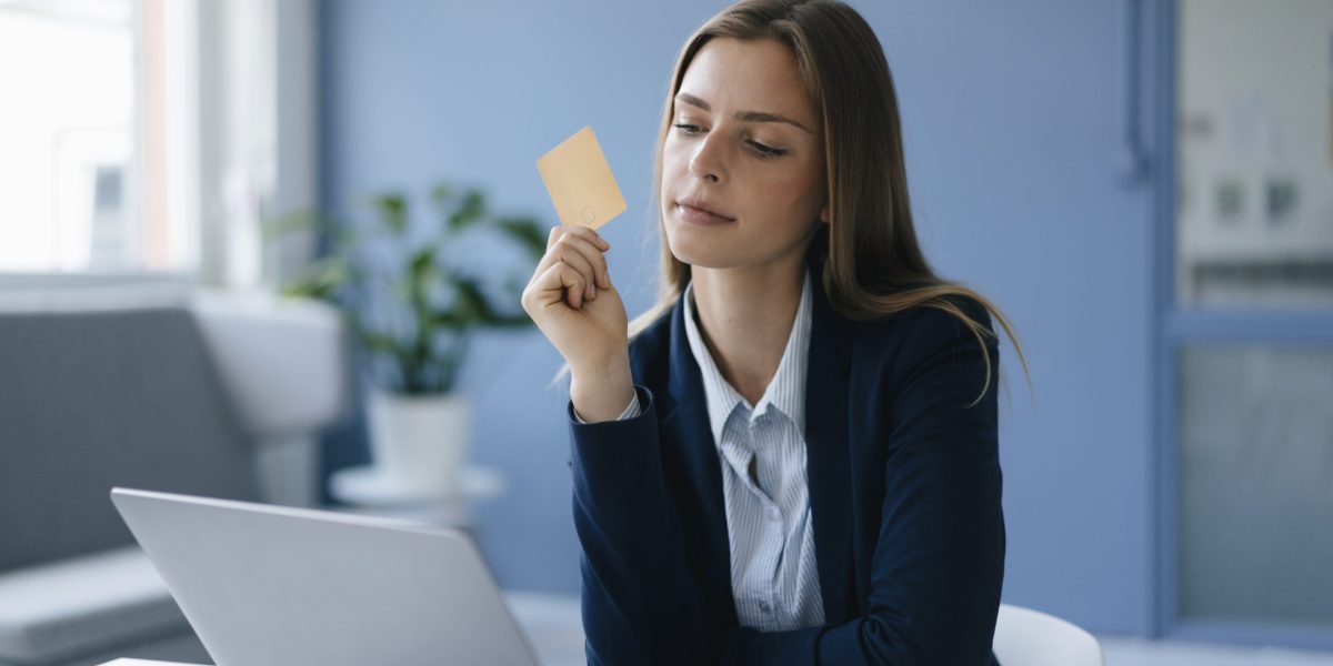 Gelar Perguruan Tinggi Ternyata Penting: Penopang Posisi di Sisi Mewah Ekonomi Berbentuk K Amerika