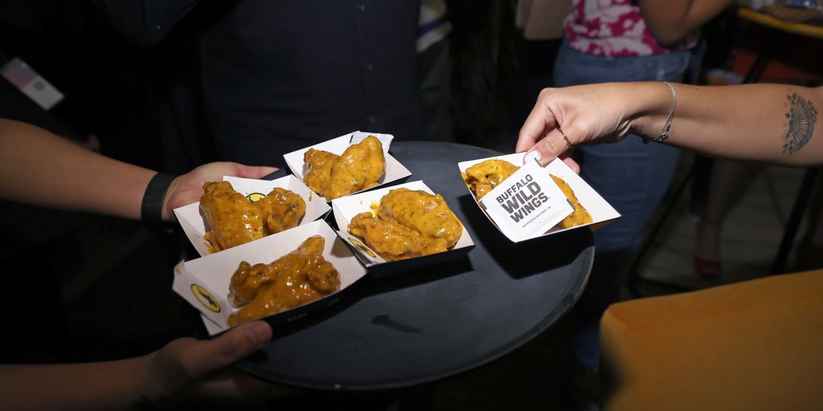 Buffalo Wild Wings Raih Kemenangan Setelah Pelanggan Ungkap “Boneless Wings” Tidak Berisi Daging Sayap Asli