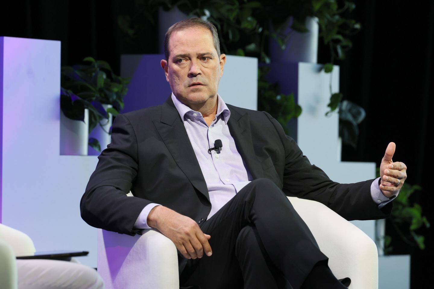 Photo of Chuck Robbins