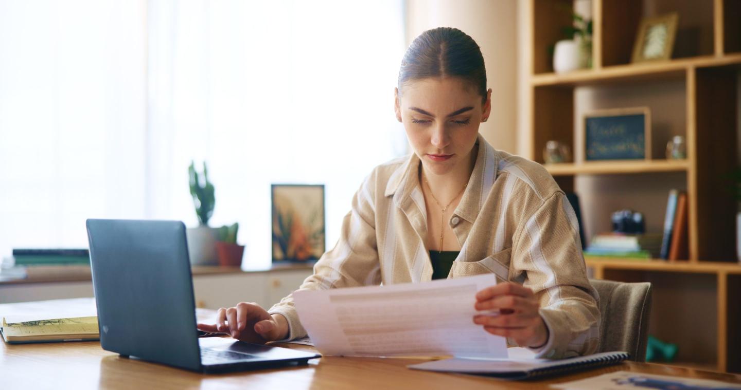 The job market is so tough white-collar workers are ‘reverse recruiting,’ shelling out thousands to get headhunters to find them their next role