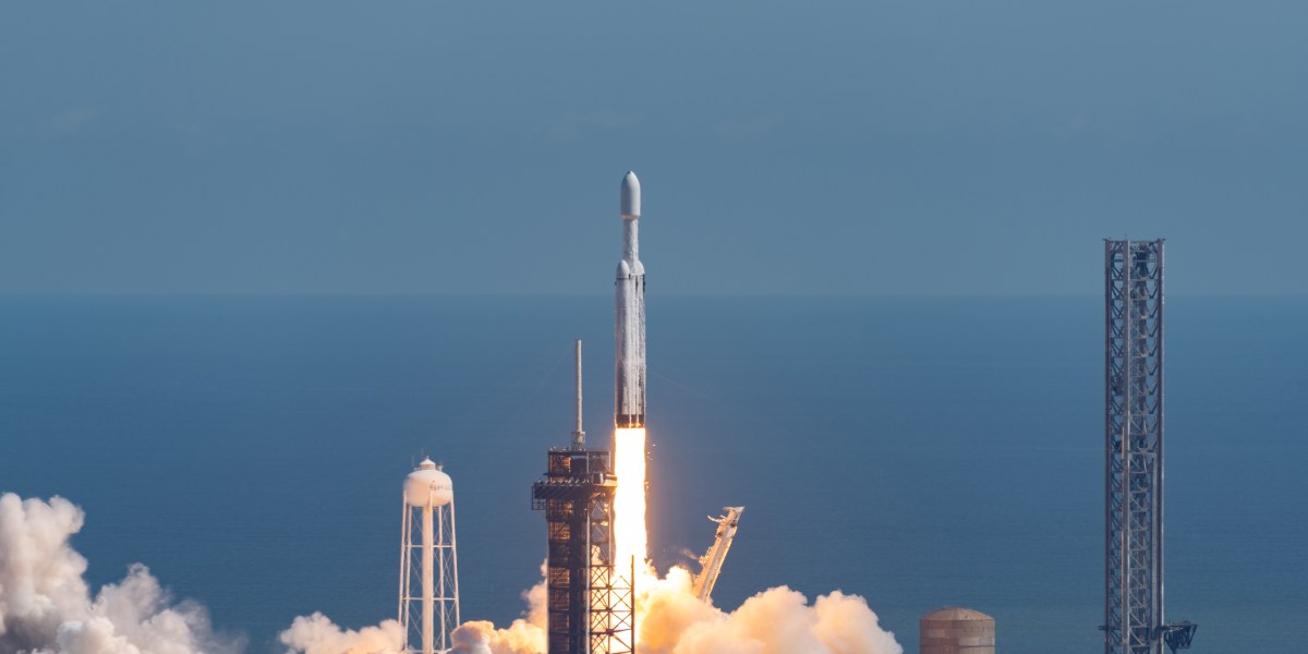 Kekuatan AI Menipis. Luar Angkasa Bukan Solusi untuk Dekade Mendatang.