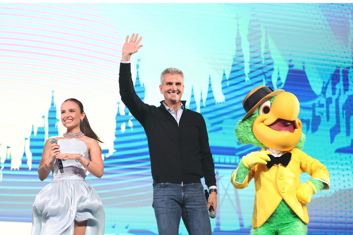 Disney, HP, and PayPal do the CEO shuffle