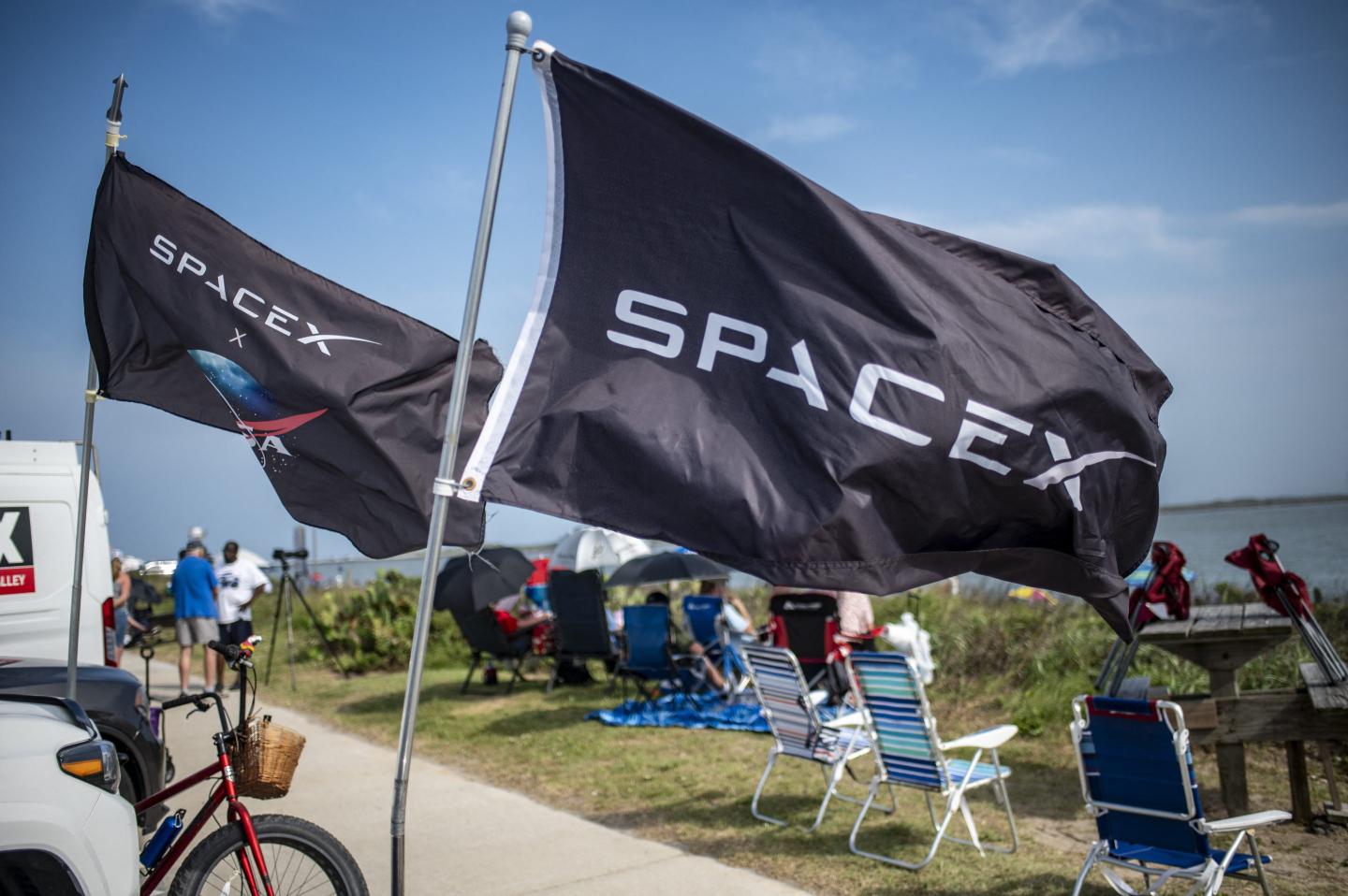 Elon Musk combines his wonder twins—SpaceX and xAI—into a $1.25 trillion mega mashup