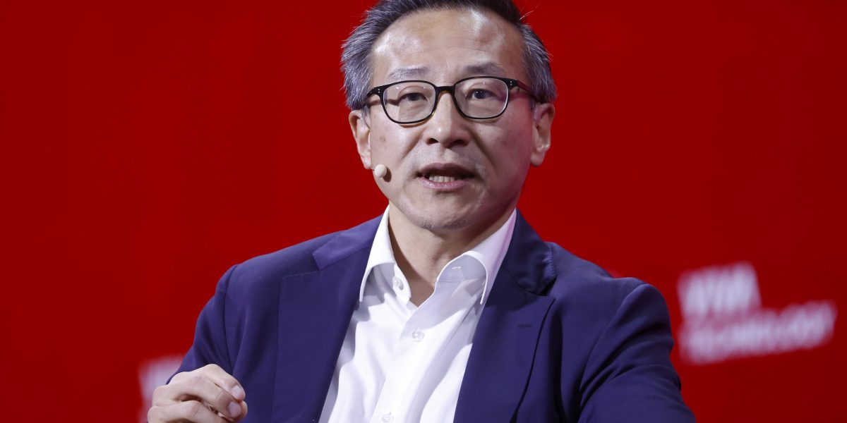 Alibaba cofounder tells aspiring entrepreneurs that work-life balance shouldn’t be a priority because ‘you’re not gonna go home very much’ anyway