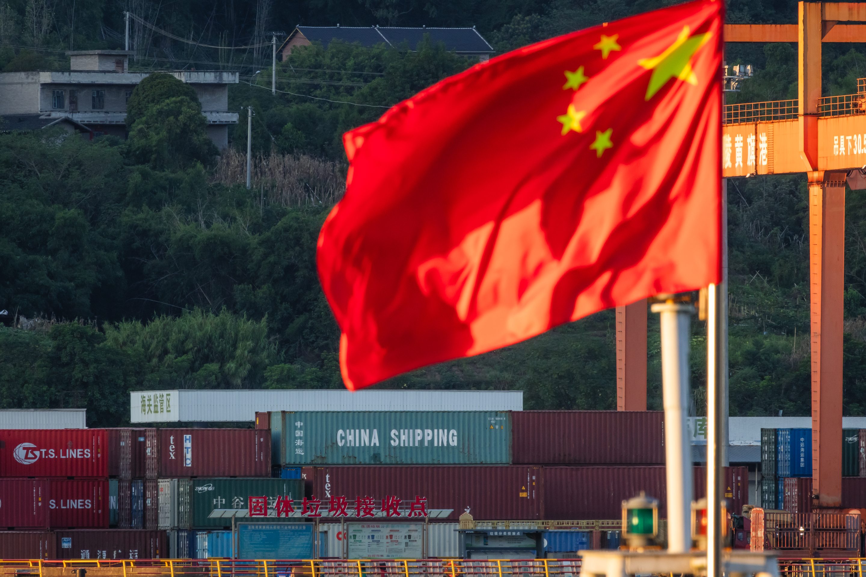 fortune.com - Jason Ma - China's export-led growth is looking more and more unsustainable while a real estate crash and reeling consumers fuel deflationary spiral