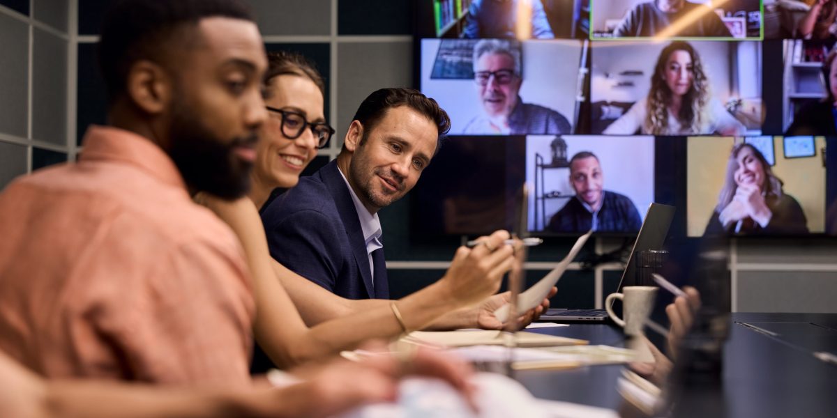 Sisi Kelam Pencatat Rapat dan Notulen Berbasis Kecerdasan Buatan