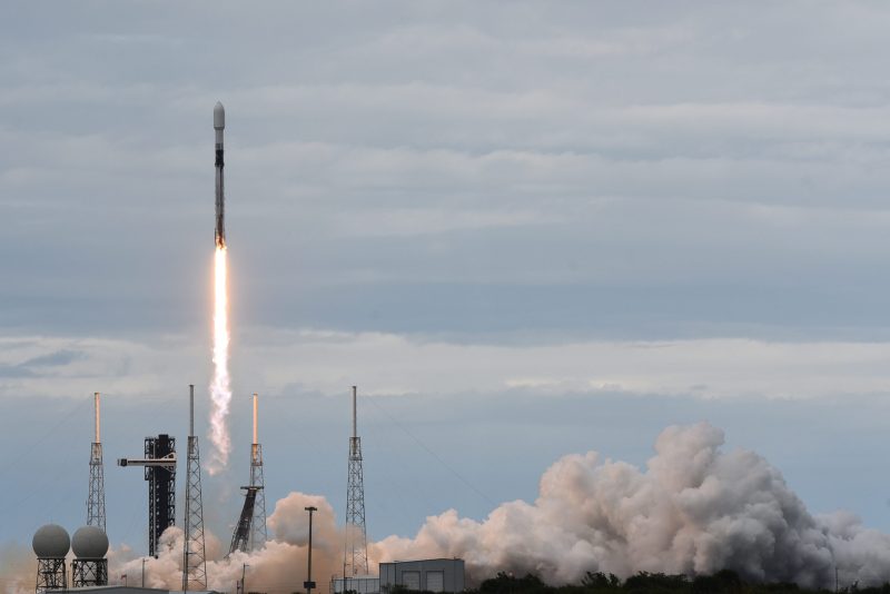 SpaceX seeks FCC nod to build data center constellation in space