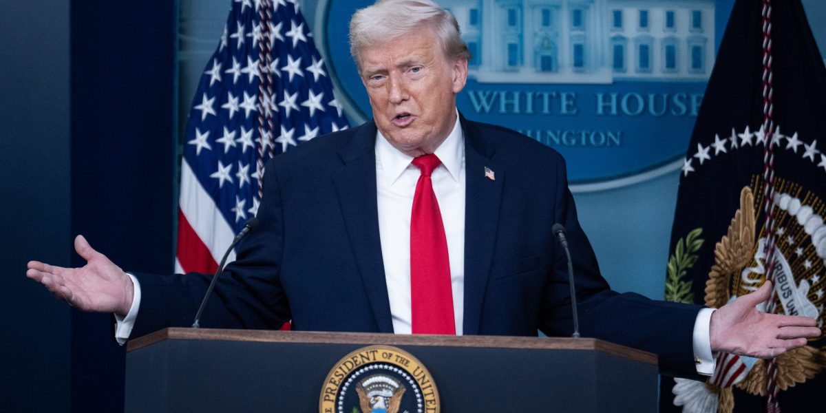 New York Fed economists confirm U.S. businesses and consumers are footing Trump’s tariff bill New York Fed economists confirm U.S. businesses and consumers are footing Trump’s tariff bill