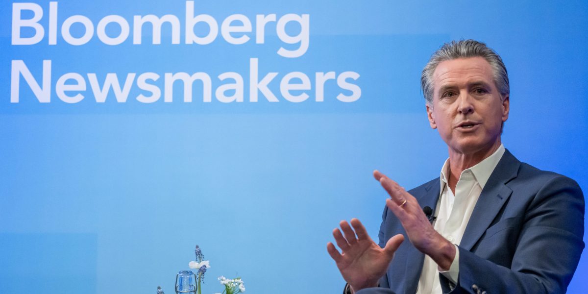 Gubernur California Kembali Perkuat Kritik terhadap Rancangan Pajak Kekayaan Miliarder