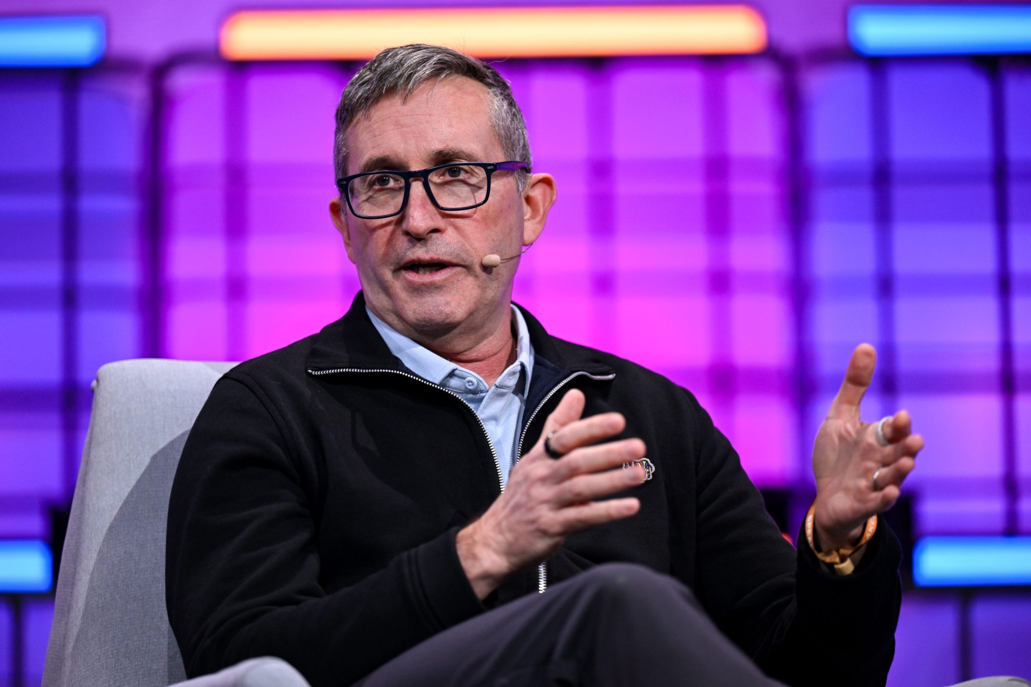 CEO of  billion Oura explains why customers need a subscription after paying 9 for the product