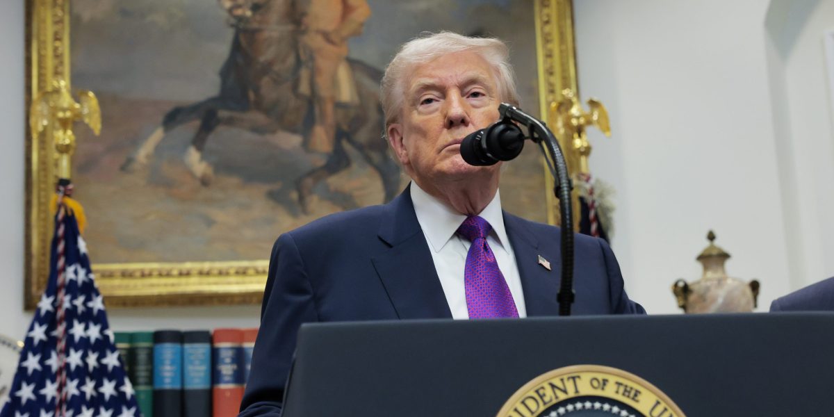 Penindakan Trump Picu Jatuhnya Ketenagakerjaan Imigran 80%, Mengubah Pasar Tenaga Kerja