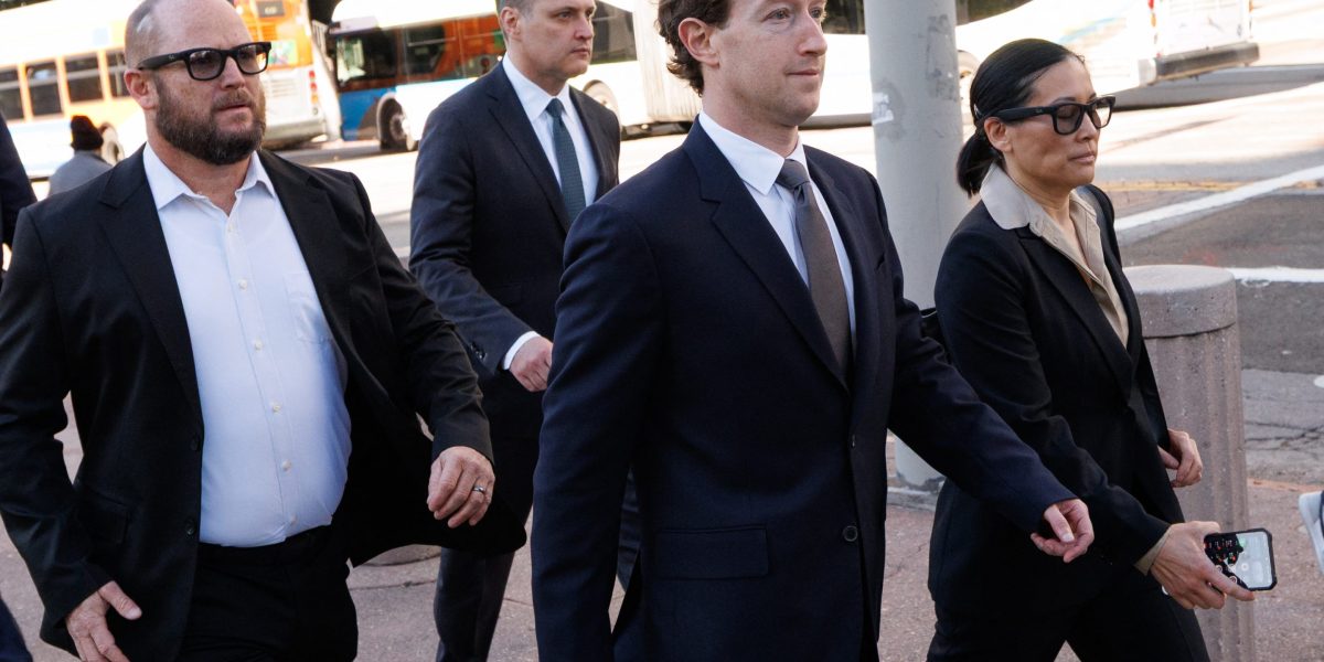 Ormas Zuckerberg Terancam Dakwaan Penghinaan karena Kenakan Kacamata AI Meta di Ruang Sidang Bebas Rekaman