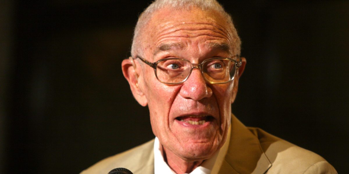 Miles de ejecutivos no ven un crecimiento de la productividad de la IA, lo que recuerda a los economistas las paradojas de la era de la TI.